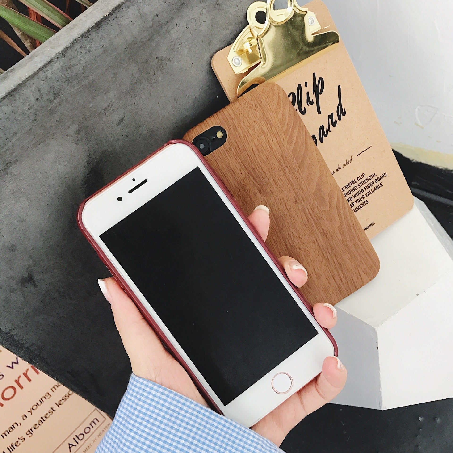 Wooden handset case with ultra-thin wood-grain soft leather cover and wood-grain handset cover Wooden handset case with ultra-thin wood-grain soft leather cover and wood-grain handset cover